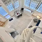 8 Lofts - - 2 아파트 *