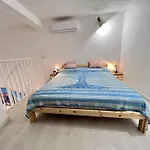 8 Lofts - - 2 아파트 *