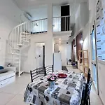 8 Lofts - - 2 아파트 *
