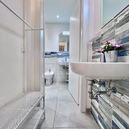 8 Lofts - - 2 Appartement