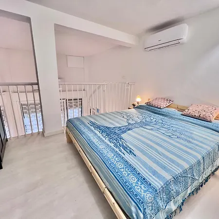 8 Lofts - - 2 Appartement