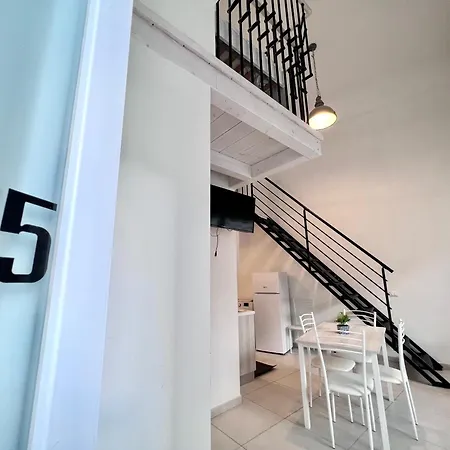 8 Lofts - - 2 Apartment La Spezia