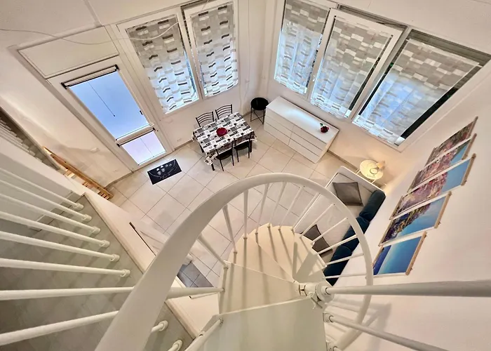 8 Lofts - - 2 La Spezia