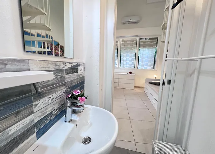 8 Lofts - - 2 La Spezia