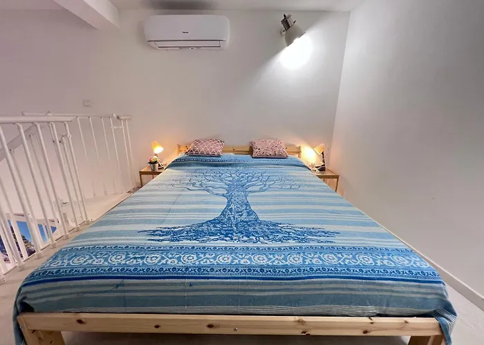 8 Lofts - - 2 * La Spezia