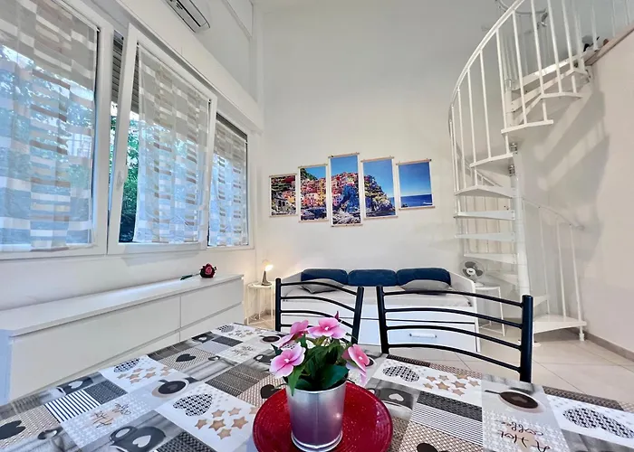 8 Lofts - - 2 La Spezia