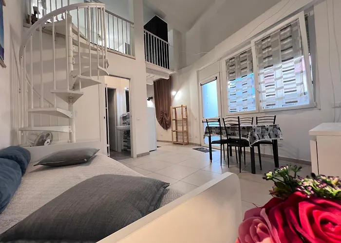 8 Lofts - - 2 La Spezia