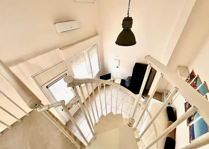 8 Lofts - - 2 Apartment