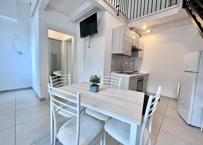 8 Lofts - - 2 Apartment