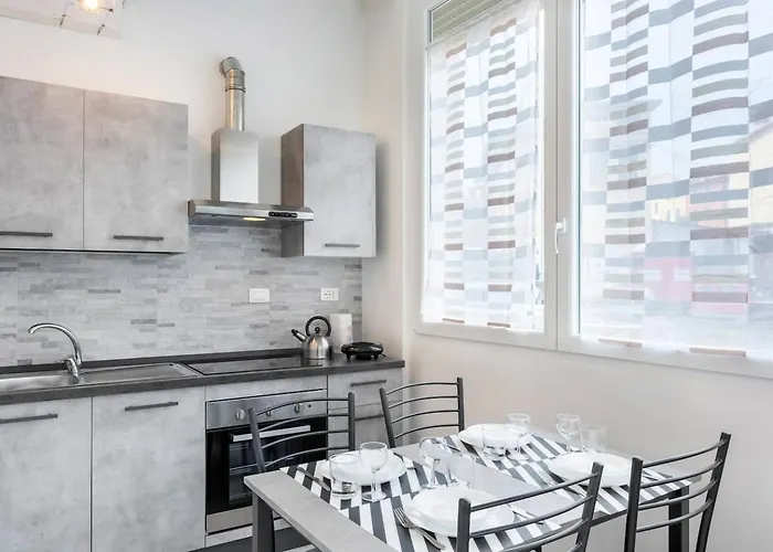 Apartment 8 Lofts - - 2 *