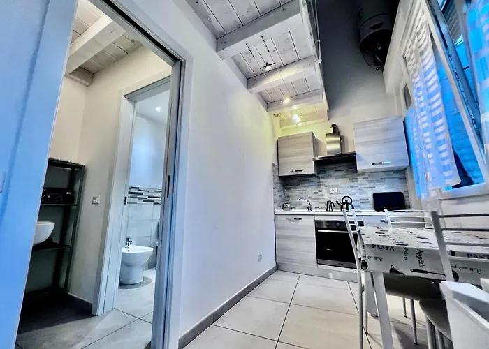 Apartment 8 Lofts - - 2 *