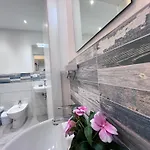 Apartamento 8 Lofts - - 2