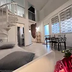8 Lofts - - 2 La Spezia