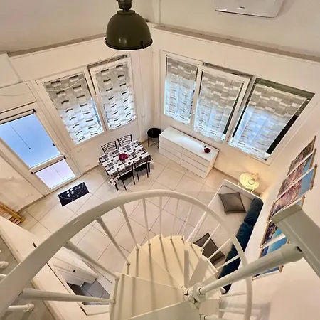 8 Lofts - - 2 La Spezia