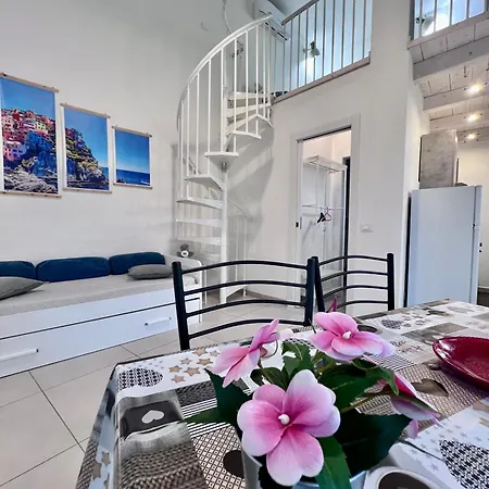 8 Lofts - - 2 Apartment La Spezia