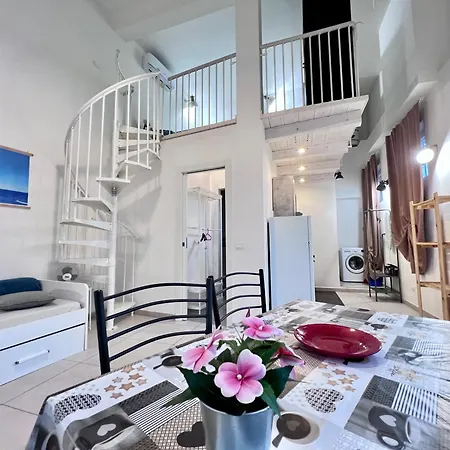 8 Lofts - - 2 Апартаменты
