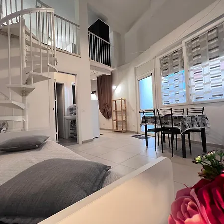 8 Lofts - - 2 Специя
