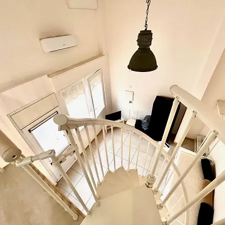 8 Lofts - - 2 Apartment
