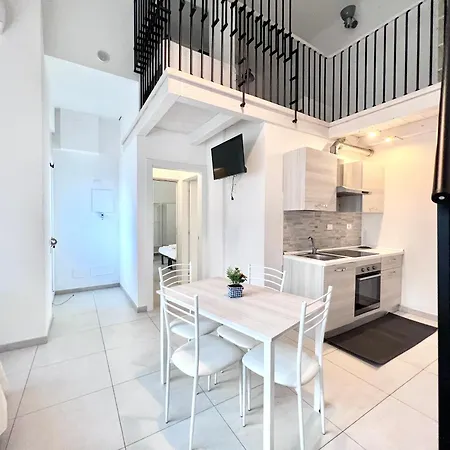 8 Lofts - - 2 Апартаменты Специя