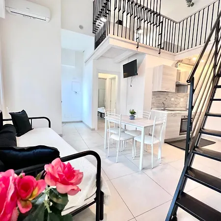 8 Lofts - - 2 La Spezia