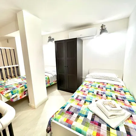 8 Lofts - - 2 * La Spezia