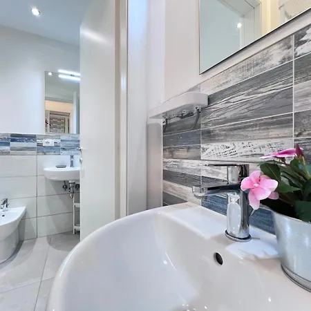 8 Lofts - - 2 Appartamento *