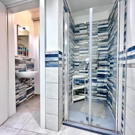 8 Lofts - - 2 Appartamento